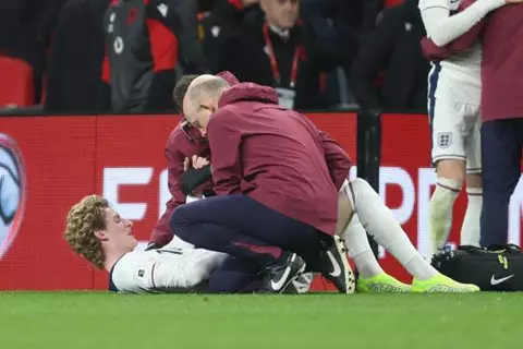 رسمياً.. استبعاد أنتوني جوردون من معسكر منتخب إنجلترا